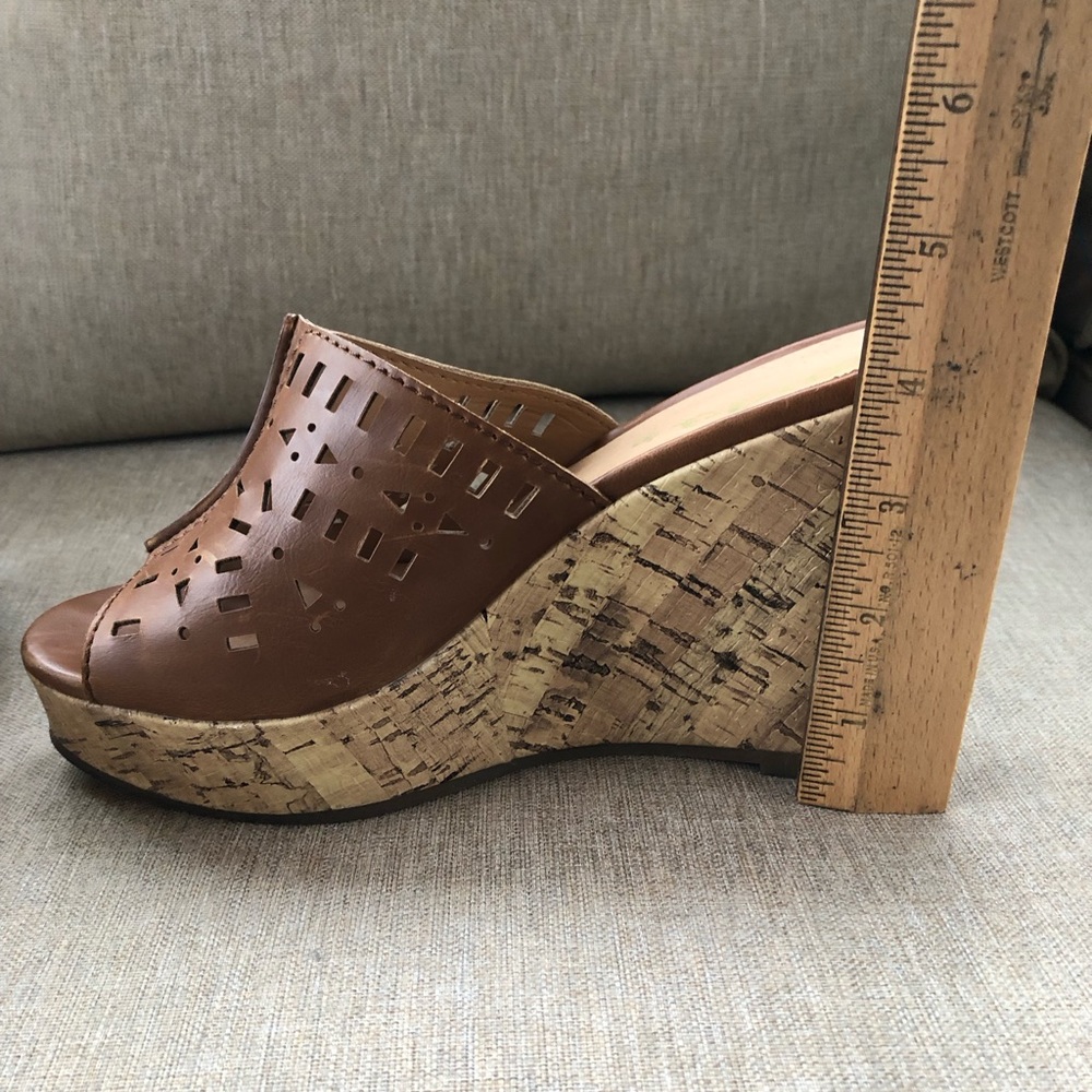 Mudd Cork Platform Wedge Heels. Size 7. - Picture 3 of 12